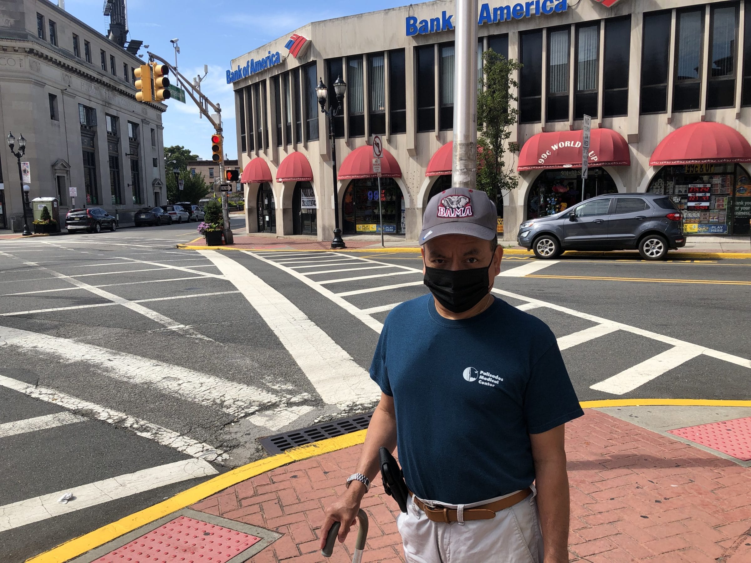 Photo 1 Mario Mendoza, inmigrante salvadoreño que se ha vacunado de manera completa contra Covid-19.